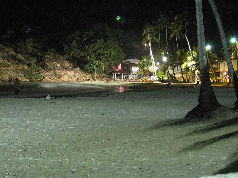 PRAIA DE GAIBU-PE-VISTA NOTURNA DA PRAIA-FOTO:ERIC COLAO - PRAIA DE GAIBU - PE