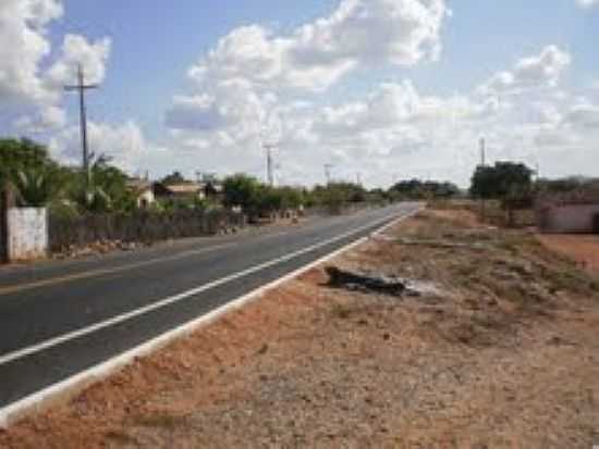 RODOVIA EM PASSOS FELIZ-CE-FOTO:OSMAR ALVES - PASSOS FELIZ - CE