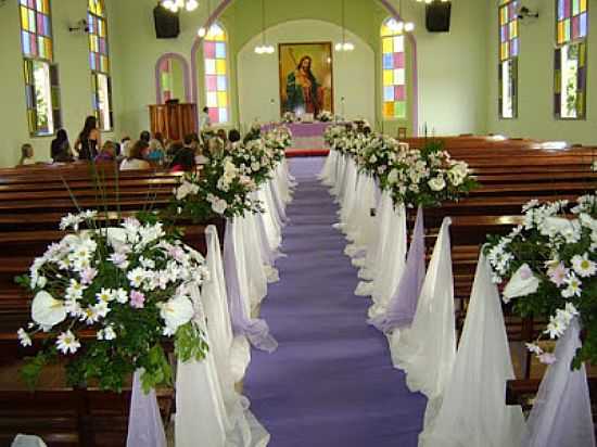 RIO PONTE-ES-INTERIOR DA IGREJA LUTERANA-FOTO:RIOPONTEES.BLOGSPOT.COM.BR - RIO PONTE - ES