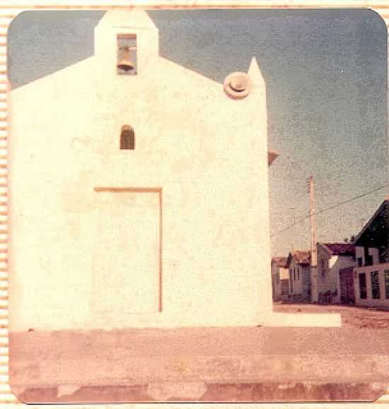 PRAIA DE URUA-CE-IGREJA DE N.SRA.DE FTIMA NA POCA DA INAUGURAO-FOTO:FMMINHAHISTORIA1A.BLOGSPOT - PRAIA DE URUA - CE