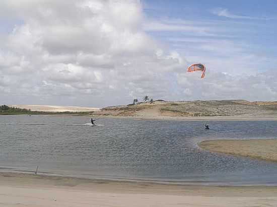 PRAIA DE URUA-CE-LAGOAS DE URUA-FOTO:LICIATURVIAGENS.COM - PRAIA DE URUA - CE