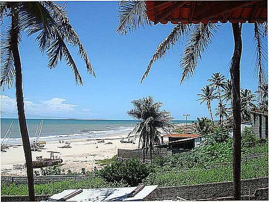 URUA-CE-A PRAIA E O VILAREJO-FOTO:FLICKR.COM - PRAIA DE URUA - CE