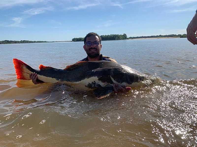 VENHA REALIZAR UM SONHO, PESCANDO NO RIO ARAGUAIA! - LUIZ ALVES - GO