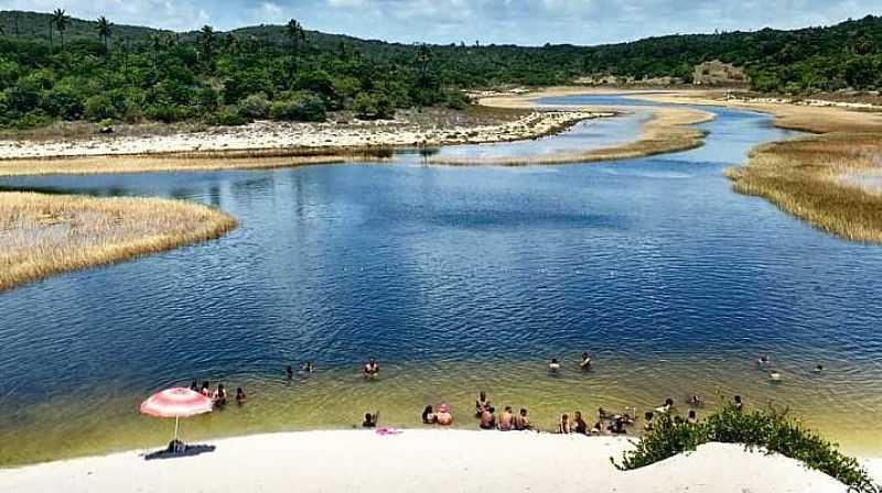 PRAIA DO BAIXIO-BA-A LINDA LAGOA AZUL-FOTO:REGIAONORDESTE.COM  - PRAIA DO BAIXIO - BA