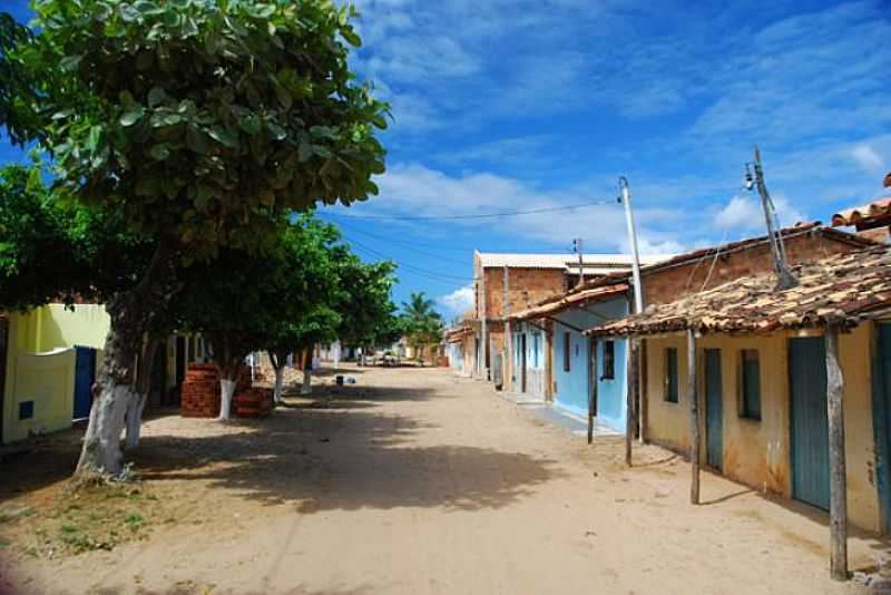 PRAIA DO BAIXIO-BA-RUA DE BAIXIO-FOTO:ECOVIAGEM.UOL.COM.BR - PRAIA DO BAIXIO - BA