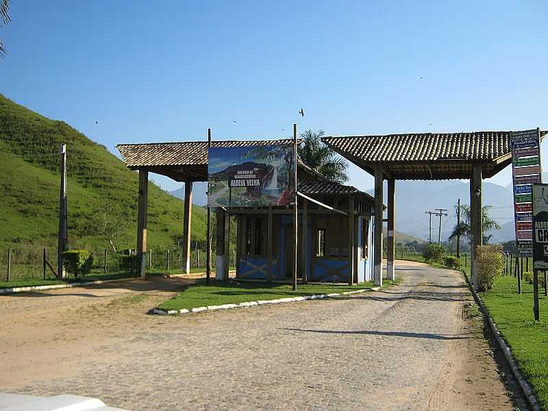 ALDEIA VELHA-RJ-PRTICO DE ENTRADA DA CIDADE-FOTO:CAMPINGESTRADA.BLOGSPOT.COM  - ALDEIA VELHA - RJ