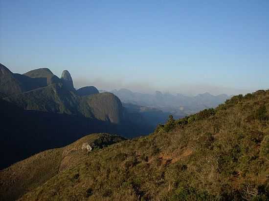 ARARAS-RJ-ENTARDECER NA SERRA COMPRIDA EM ARARAS,MUNICPIO DE PETRPOLIS-FOTO:KLEIZ - ARARAS - RJ