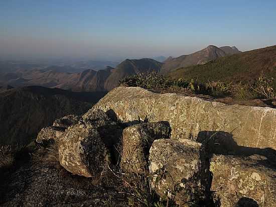 ARARAS-RJ-MIRANTE DO CUCA EM ARARAS,MUNICPIO DE PETRPOLIS-FOTO:THIAGO HAUSSIG - ARARAS - RJ