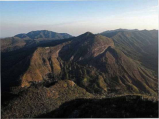 ARARAS-RJ-PEDRA DA NDIA VISTA DO MIRANTE DO CUCA EM ARARAS,MUNICPIO DE PETRPOLIS-FOTO:THIAGO HAUSSIG - ARARAS - RJ