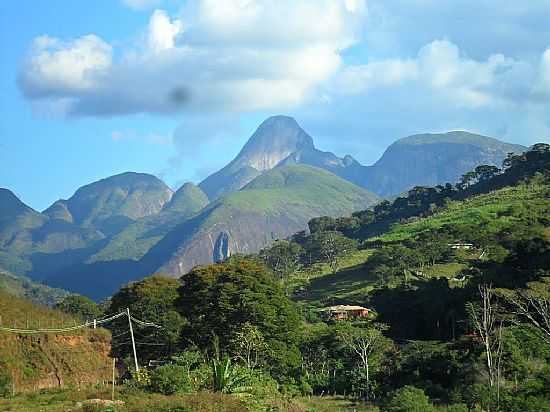 ARARAS-RJ-VISTA DA SERRA DA MARIA COMPRIDA EM ARARAS,MUNICPIO DE PETRPOLIS-FOTO:SERGIO COUTO - ARARAS - RJ