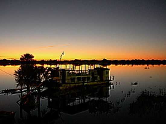 PORTO MORRINHO-MS-ANOITECER NO RIO PARAGUAI-FOTO:PEDRO HAASZ - PORTO MORRINHO - MS