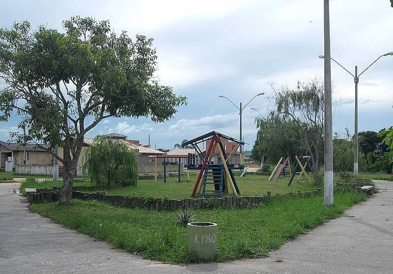 BALNERIO RINCO-SC-PARQUE INFANTIL-FOTO:ALCIMAR LUIZ CALLEGARI - BALNERIO RINCO - SC