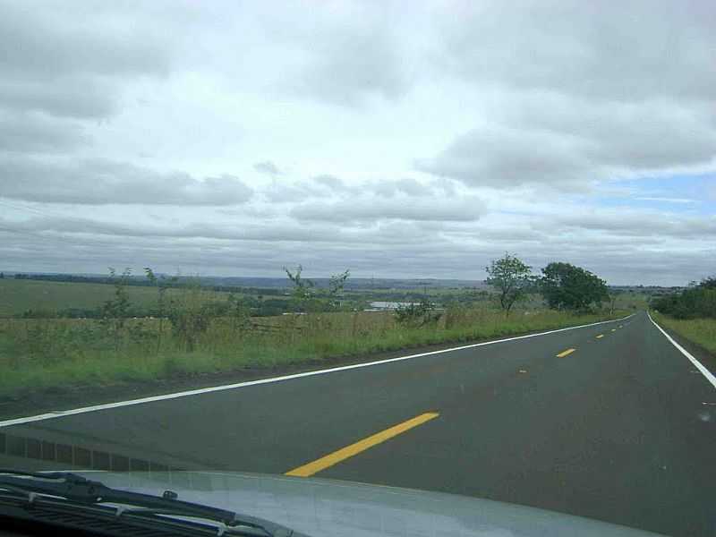 PARASO DAS GUAS-MS-CHEGANDO NA CIDADE-FOTO:SILVIO SALLES - PARAISO DAS GUAS - MS