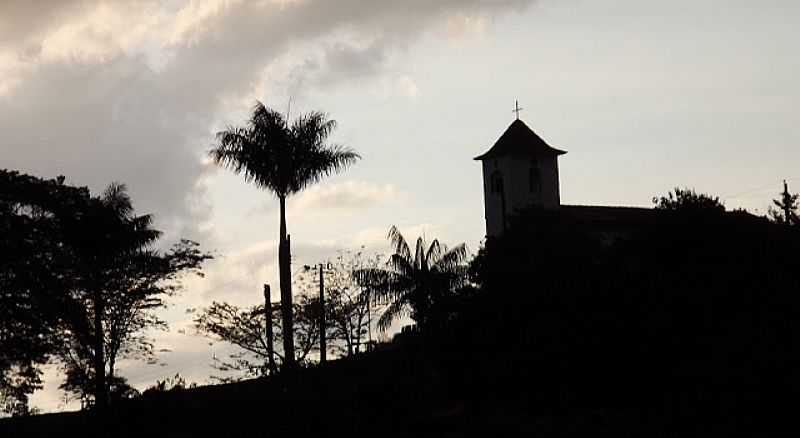 VILA DO TABULEIRO-MG-IGREJA DO SAGRADO CORAO DE JESUS-FOTO:RAMON LAMAR - VILA DO TABULEIRO - MG