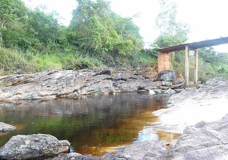 VILA DO TABULEIRO-MG-POO DA PONTE-FOTO:GUIADOVIAJANTE.COM - VILA DO TABULEIRO - MG