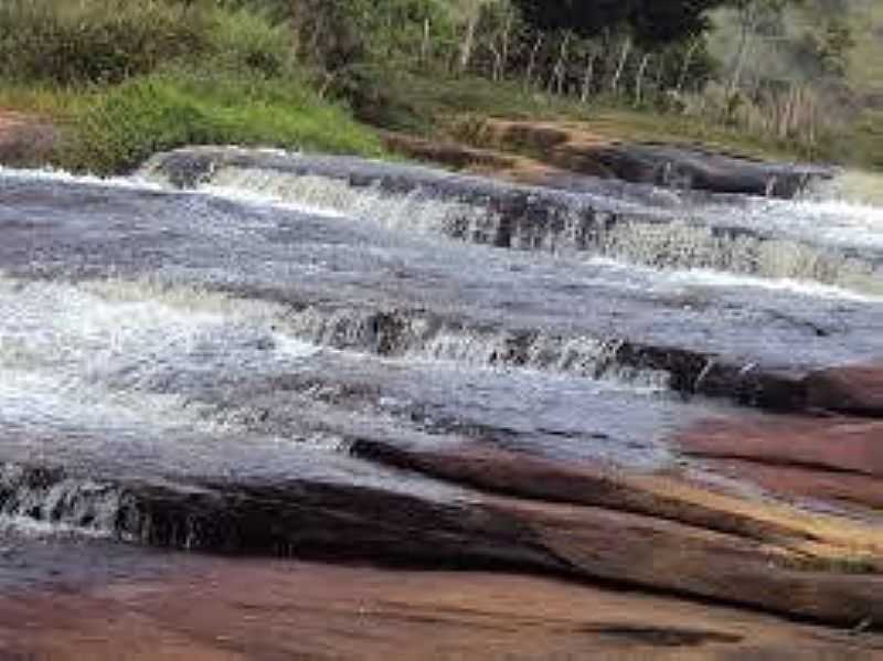 VALENTIM DISTRITO DE BOA NOVA-BA-CACHOEIRA-FOTO:FACEBOOK - VALENTIM DISTRITO DE BOA NOVA - BA