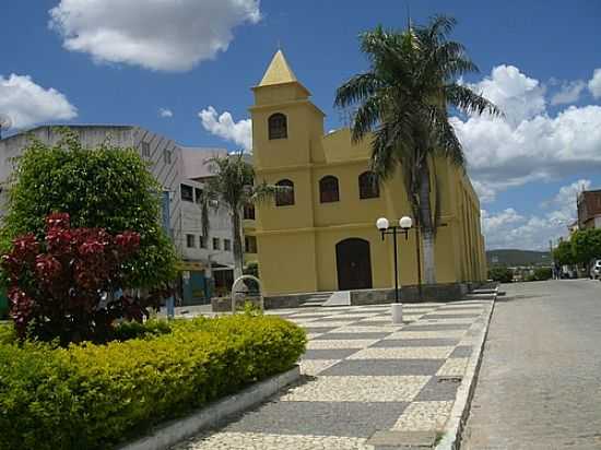 PRAA E IGREJA-FOTO:FWELBER - TANHAU - BA