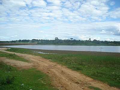 POR MARCELO TCHESCO (PANORAMIO) - TANQUE NOVO - BA