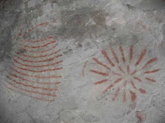 INSCRIES RUPESTRES NA GRUTA DE SANTO ANTNIO EM TAQUARENDI-BA-FOTO:LOURDESGONZAGA. - TAQUARENDI - BA