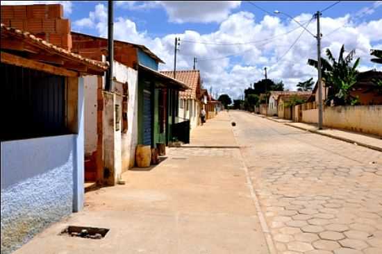 TAQUARINHA-BA-RUA DA CIDADE-FOTO:WWW.MUCURI.BA.GOV.BR  - TAQUARINHA - BA