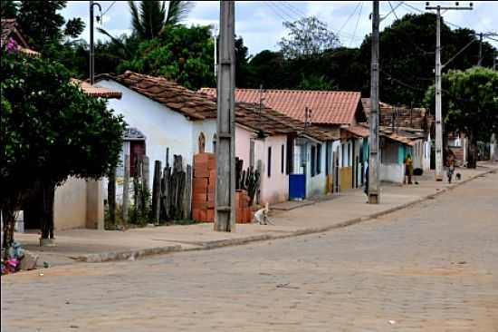 TAQUARINHA-BA-RUA DA CIDADE-FOTO:WWW.MUCURI.BA.GOV.BR  - TAQUARINHA - BA