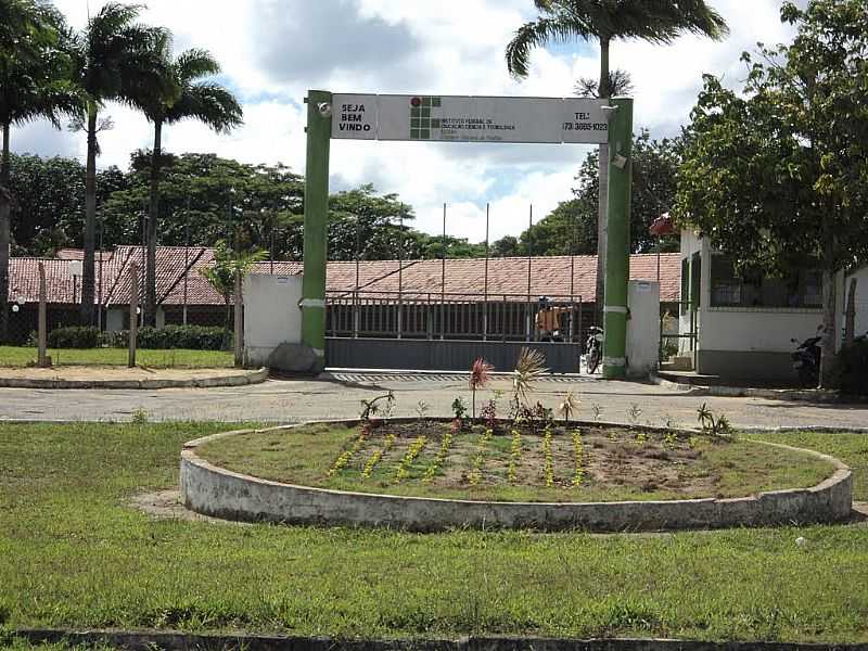 TEIXEIRA DE FREITAS-BA-ENTRADA IF BAIANO-CAMPUS-FOTO:FABIANODOURADO - TEIXEIRA DE FREITAS - BA