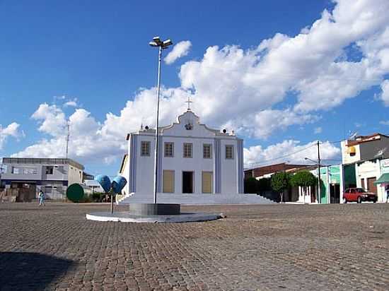 IGREJA NO MUNICPIO DE TUCANO-FOTO:EDUARDO FINAVARO - TUCANO - BA