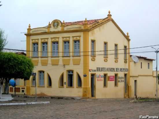 TUCANO-BA-BIBLIOTECA MUNICIPAL DE TUCANO-FOTO:LUAN SOUZA - TUCANO - BA