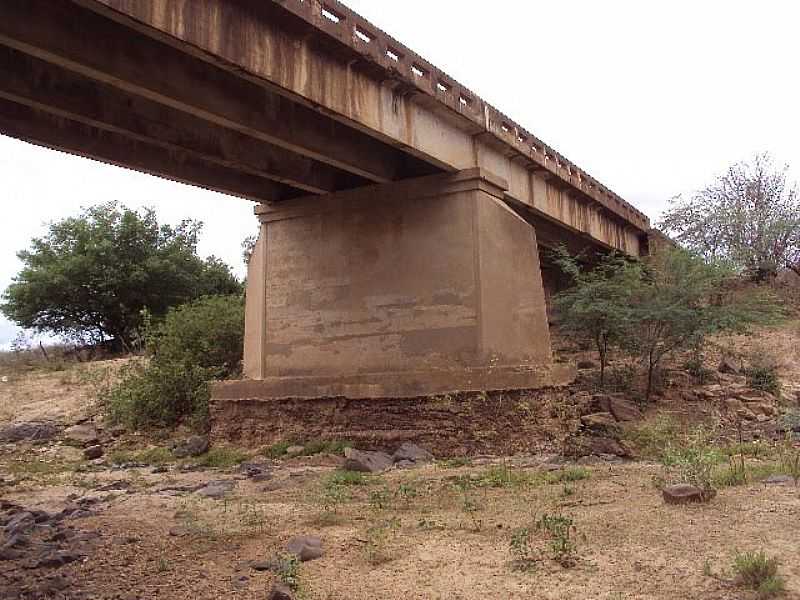 UAU-BA-PONTE NA CIDADE-FOTO:ADRIANO_RODRIGO - UAU - BA