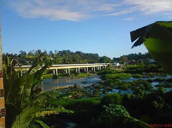 UBAITABA - PONTE SOBRE RIO DE CONTAS  POR MIGUEL DE GUILO - UBAITABA - BA