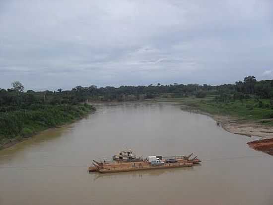 BALSA NO RIO PURUS-FOTO:LUDMILA MAIA - MANOEL URBANO - AC