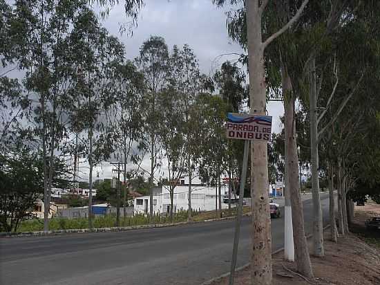 AVENIDA DE ENTRADA DE VALENTE-BA-FOTO:ELIEL SOARES - VALENTE - BA