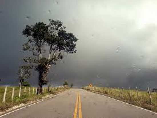 ESTRADA-FOTO:FLICKR.COM 3 - MAR VERMELHO - AL