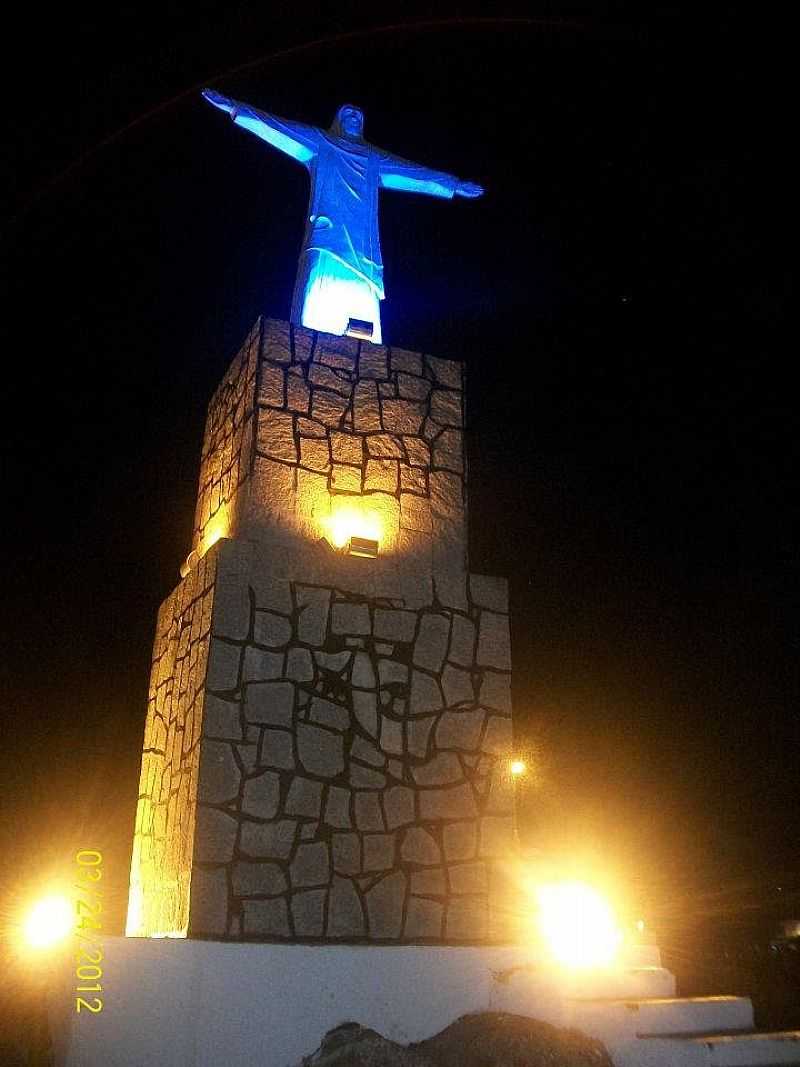 MAR VERMELHO-AL-CRISTO REDENTOR NA ENTRADA DA CIDADE-FOTO:FRANCISCO ELLYSON OLIVEIRA - MAR VERMELHO - AL