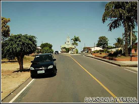 VEREDA-BA-AVENIDA CENTRAL E AO FUNDO A IGREJA DE SO SEBASTIO-FOTO:PAROQUIAVEREDA - VEREDA - BA