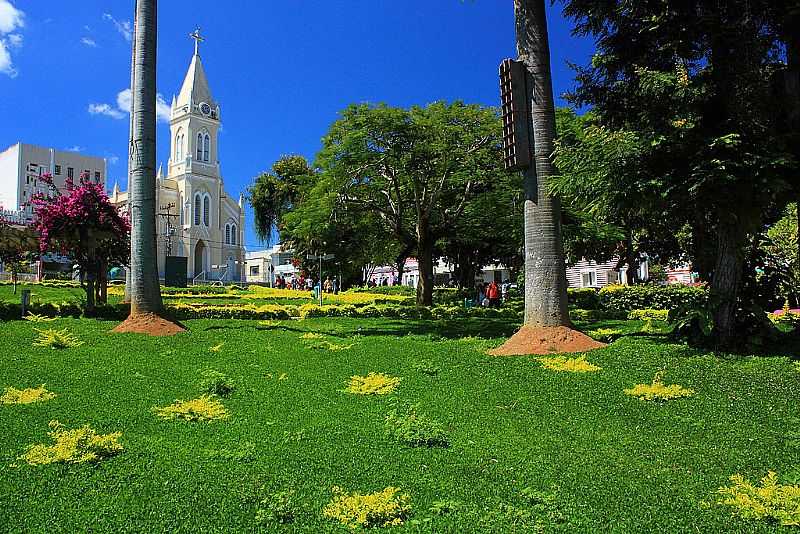 VITRIA DA CONQUISTA-BA-PRAA TANCREDO NESVES-FOTO:RUATHZ - VITRIA DA CONQUISTA - BA