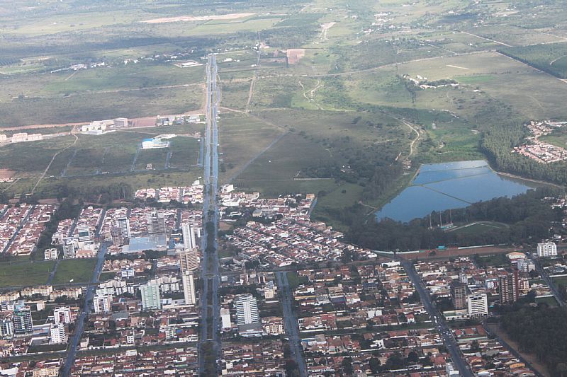 VITRIA DA CONQUISTA-BA-VISTA AREA DA CIDADE E DA AV.OLIVIA FLORES-FOTO:MARCELO S F - VITRIA DA CONQUISTA - BA