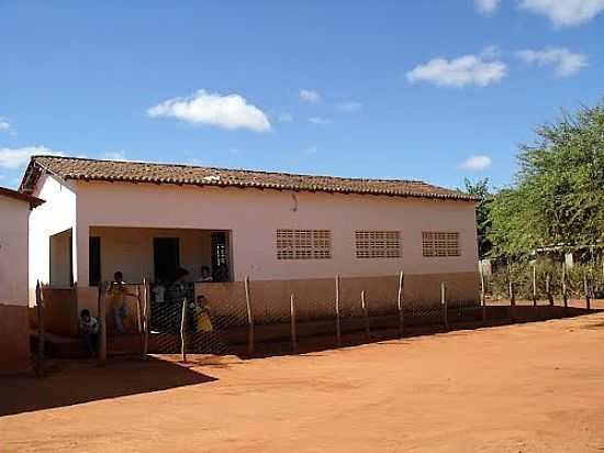 ESCOLA MUNICIPAL CASTRO ALVES EM VOLTA GRANDE-BA-FOTO:TARLIS - VOLTA GRANDE - BA