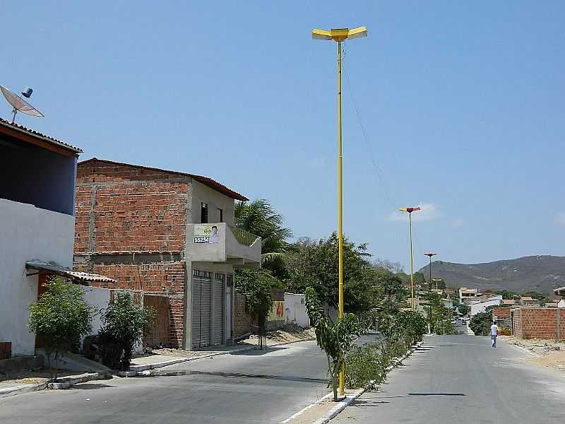 ALCNTARAS-CE-AVENIDA VIRGLIO FERNANDES-FOTO:JOS ALCNTARA - ALCNTARAS - CE