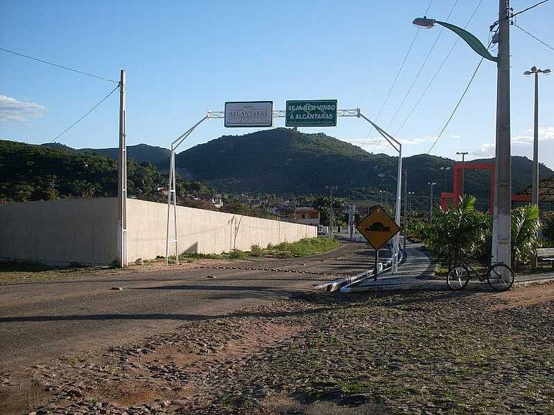 ALCNTARAS-CE-ENTRADA DA CIDADE-FOTO:JOS ALCNTARA - ALCNTARAS - CE