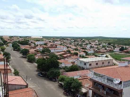 RUA FREI LAMBERTO E VISTA PARCIAL DA CIDADE-FOTO:ITALO MORAIS - ALTO SANTO - CE