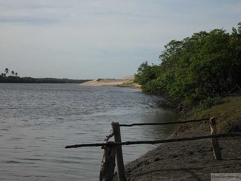 AMONTADA-CE-RIO ARACATIAU-FOTO:MEUCADERNODEVIAGEM. - AMONTADA - CE