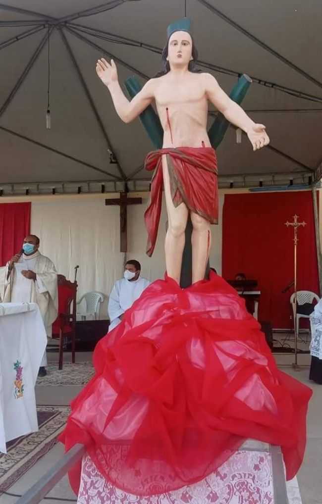 IMAGEM DO PADROEIRO DA CIDADE, SO SEBASTIO      DADE, POR SANDRA MARIA MATOS CARNEIRO - APUIARS - CE