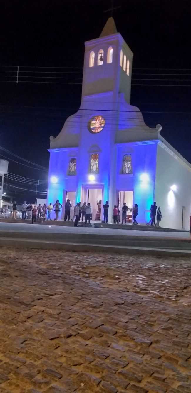 IGREJA MATRIZ DE APUIARS, POR SANDRA MARIA MATOS CARNEIRO - APUIARS - CE