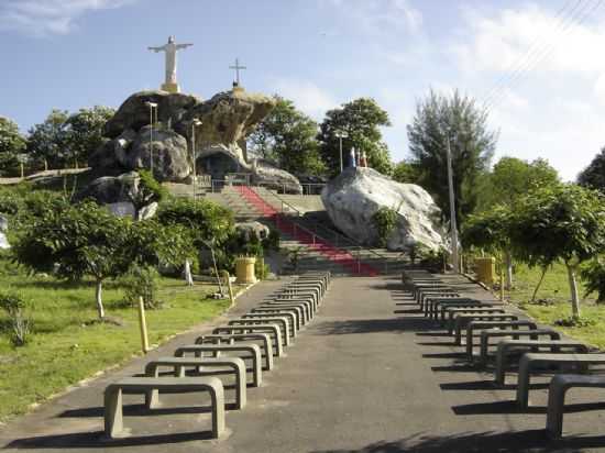  SANTUARIO, POR FRANCISCO EUDES - ARACATIAU - CE