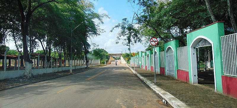 IMAGENS DA CIDADE DE ARACOIABA - CE - ARACOIABA - CE