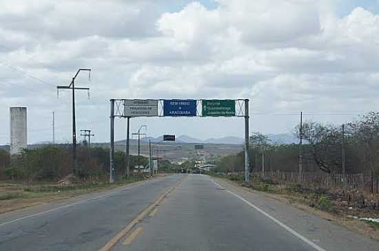 ENTRADA DA CIDADE DE ARACOIABA-CE-FOTO:ANDRE PIMENTEL - ARACOIABA - CE