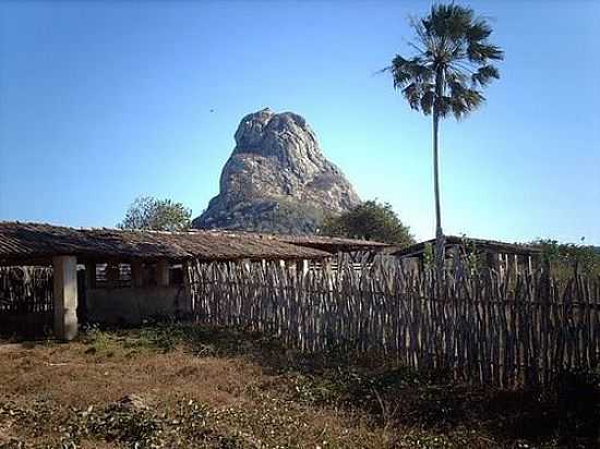 IMAGEM DA PEDRA AGUDA EM ARACOIABA-FOTO:GVT POSTADA POR CARLOS BLEMAR SILVEI - ARACOIABA - CE