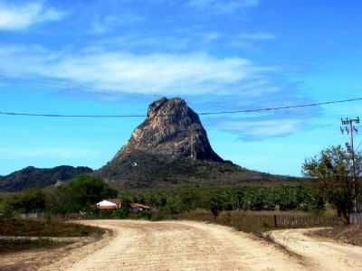 CHEGANDO  PEDRA AGUDA ARACOIABA-CE, POR CARLOS BLEMAR SILVEIRA - ARACOIABA - CE