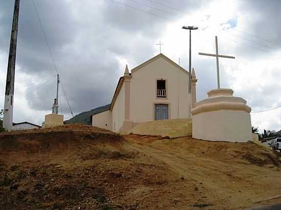 IGREJA NA VILA DE ARAPARI, A MAIS ANTIGA DO MUNICPIO DE ITAPIPOCA-FOTO:FRANCISCO EDSON MEND - ARAPARI - CE